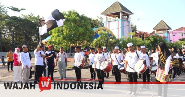 Sekda Mesdiyono Lepas Ribuan Peserta Gerak Jalan Santai Hari Santri