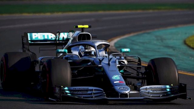 Pembalap Mercedes, Valtteri Bottas sukses meraih poin penuh di F1 Australia, Minggu (17/3/2019) usai mengalahkan rekan satu timnya, Lewis Hamilton