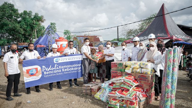 Penyerahan Bantuan untuk korban kebakaran di Buloa.