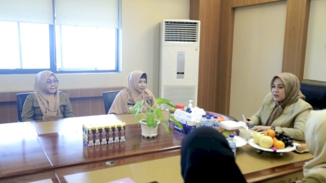 Wawali Makassar memimpin rapat pembetukan tim khusus atasi Anjal.