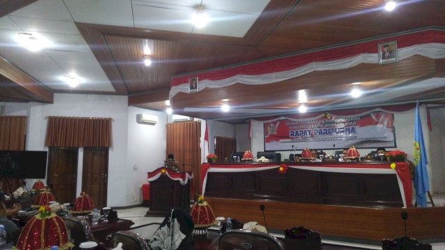 Rapat Paripurna penyerahan Ranperda Pertanggungjawaban Pelaksanaan APBD 2021 DPRD Selayar.