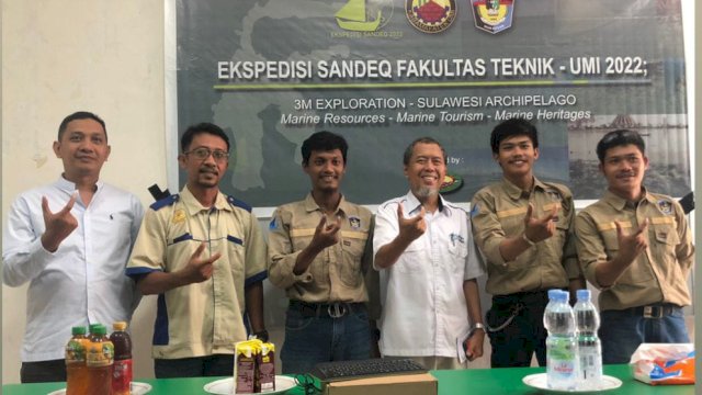 Tim Ekspedisi Sandeq Fakultas Teknik UMI Siap Arungi Laut Sulawesi