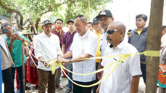 Hamka B Kady Resmikan MCK Layak dan Bersih di Desa Kapita Jeneponto