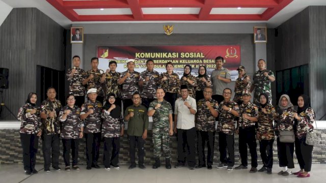 Korem 132/TDL Gelar Komunikasi Sosial dengan KB TNI