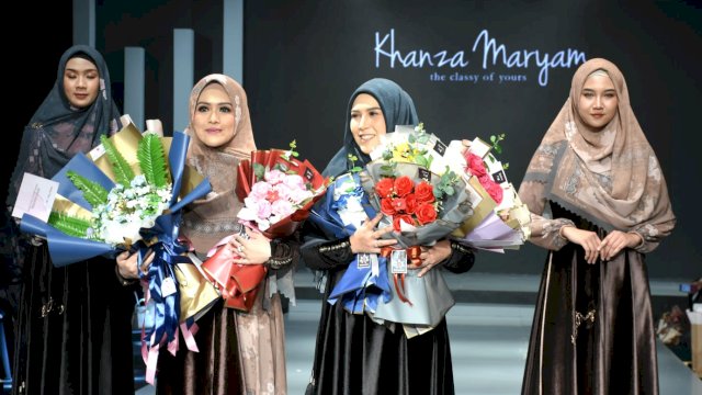 Modeling Khanza Maryam Tampil Cantik dan Menawan di Trend Hijab Expo 2022