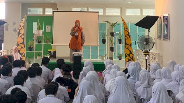 SMP Islam Athirah Makassar adakan Trial Class SD Islam Athirah Makassar.