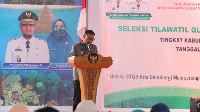 Bupati Kabupaten Selayar Basli Ali membuka secara resmi lomba Seleksi Tilawatil Qur'an dan Hadits Tingkat Kabupaten di Pendopo Dekranasda Selayar.