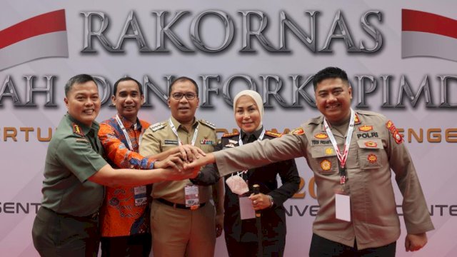Wali Kota Makassar, Danny Pomanto hadiri Rakornas yang dibuka langsung oleh Presiden RI Joko Widodo di Sentul, Bogor.