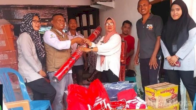 Dinas Sosial Makassar Salurkan Bantuan Korban Kebakaran di Jalan Nuri