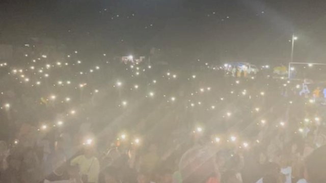 Hiburan Rakyat Andi Palalloi Tabrang di Soppeng, Ribuan Warga Penuhi Lapangan Marioriawa