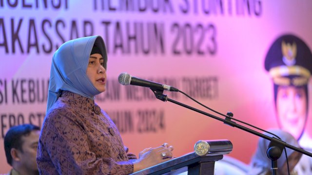 Ketua TP PKK Kota Makassar Indira Yusuf Ismail saat hadir dan tampil pada Aksi 3 Konvergensi Rembuk Stunting Kota Makassar di Swiss-Bell Hotel Makassar.