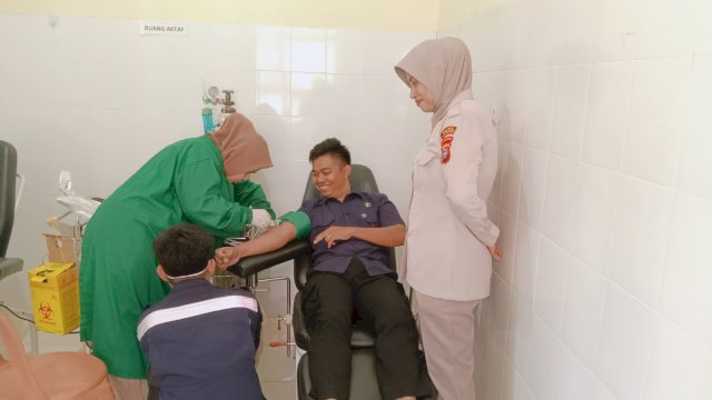 Anggota Polres Selayar Ikut Aksi Donor Darah PMI, Dr Misnah; Mereka Pendonor Aktif