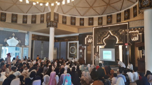 Majelis dari SD Islam Athirah 2 Bukit Baruga adakan kegiatan Tarhib Ramadhan di Masjid Fatimah Bukit Baruga.