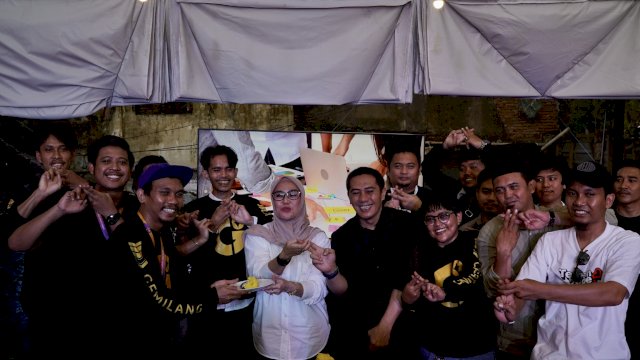 Andi Ina Kartika Sari dan Syamsu Rizal saat meresmikan Gemilang Creativindo.