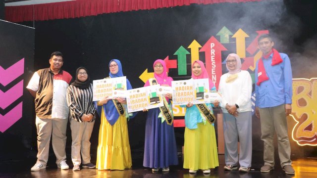 Dalam Kegiatan BEAT 2023 yang digelar Sekolah Islam Athirah, beberapa finalis mendapatkan hadiah utama berupa paket Umrah yang berlangsung di Auditorium Sekolah Islam Athirah Kajaolalido.