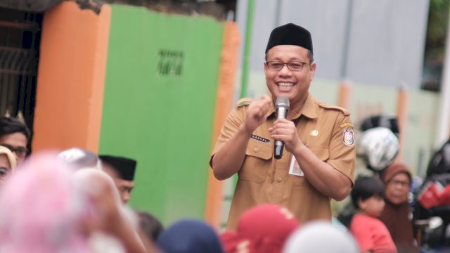Sekretaris DPRD Kota Makassar H. Dahyal lakukan Safari Ramadhan silatuhrahmi di Lorong Wisata yang berlokasi di Jl Klp Tiga Lr.1 Kec Panakukang Makassar.