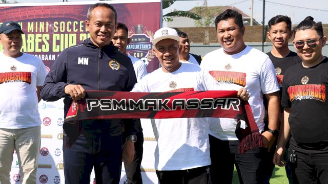 Kapolrestabes Makassar Diangkat Jadi Bapak Asuh Suporter PSM