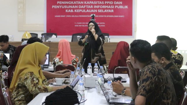 Pelaksanaan Bimtek Peningkatan Kapasitas Pejabat Pengelola Informasi dan Dokumentasi Kabupaten Kepulauan Selayar