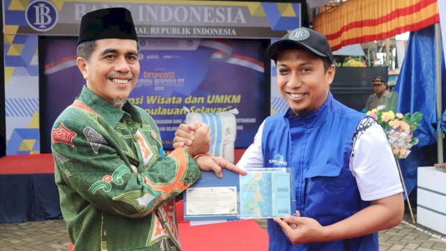 Bank Indonesia Bersama TNI AL Melakukan Kegiatan Ekspedisi Rupiah Berdaulat 2023
