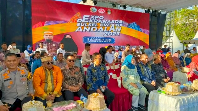 Bupati Basli Ali Bersama Dekranasda Geliatkan Produk Kerajinan Lokal Selayar Lewat Expo Dekranasda Sulsel 2023 di Wajo