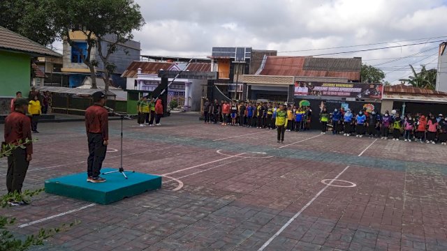 Semarakkan HUT TNI ke-78, Dandim Membuka Secara Resmi Turnamen Bola Voli Dan Sepak Takraw Antar klub Se-kabupaten Kepulauan Selayar