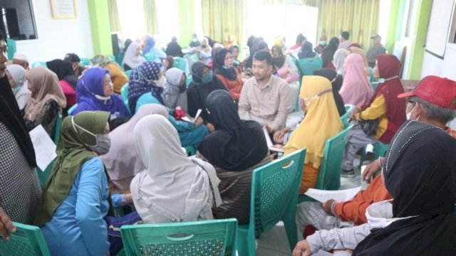 Fakultas Keperawatan Unhas Gelar Pembinaan Klub Program Pengelolaan Penyakit Kronis di Puskesmas Bajeng