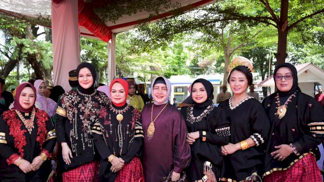 Perkuat Sinergi dan Semangat Gotong Royong, Indira Yusuf Ismail Hadiri Peringatan Hari Jadi Ke-703 Kabupaten Gowa