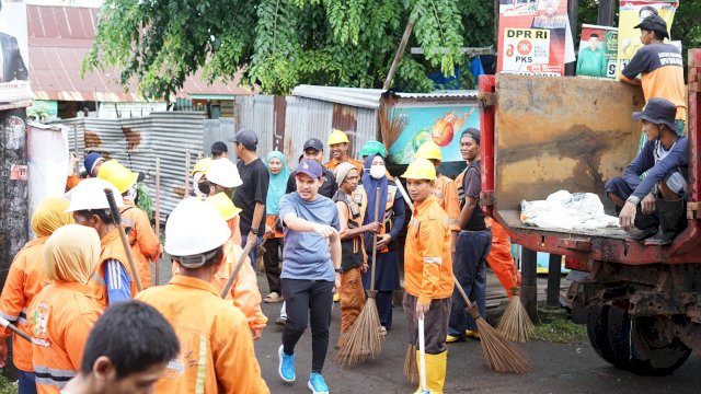 Camat Panakkukang Pimpin Sabtu Bersih di Kelurahan Tamamaung
