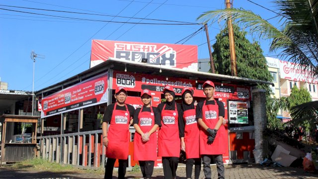 Sushi Boox dengan Konsep Kaki Lima Pertama Hadir di Makassar