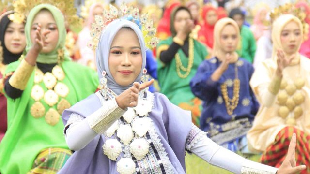 Kegiatan South Sulawesi In Harmony, Kepulauan Selayar Melibatkan 1000 Penari Dari Total 24.913 Orang