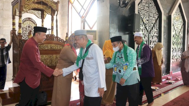 Bupati Selayar Sambut Kepulangan Jemaah Haji Selayar