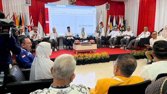 Andalan Hati Resmi Daftar ke KPU, Jadi yang Pertama di Pilgub Sulsel 2024