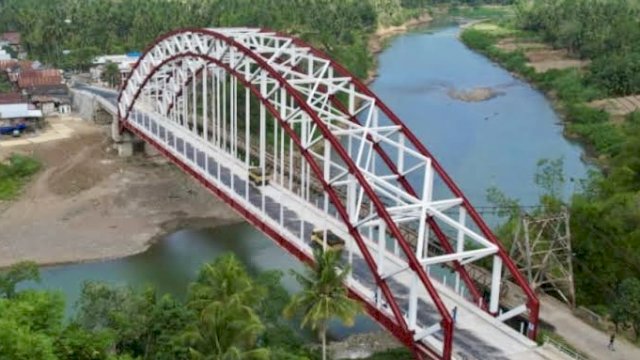 Jembatan Andalan Pacongkang dan Jalan 500 Km Bukti Keberhasilan Andi Sudirman Sulaiman di Sulsel