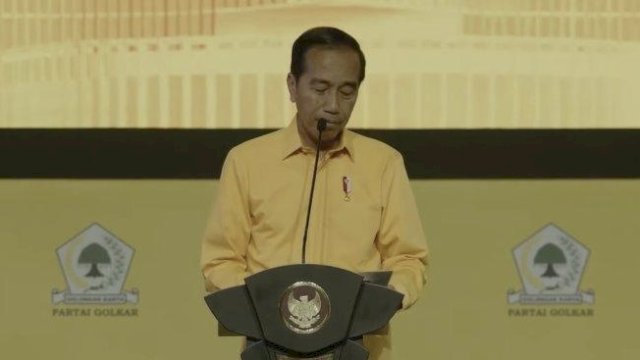 Jokowi: Putusan MK Dianulir Baleg DPR, yang Ramai Tetap &#8216;Si Tukang Kayu&#8217;