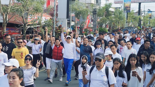 Ribuan Warga Rantepao Ikuti Anti Mager Bareng Cagub Sulsel 02 Andi Sudirman di Torut