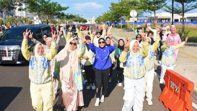 Istri Cabup Soppeng dan Warga Makassar Senam-Jogging Bersama di CPI, Tim SUKSES Jadi Sorotan