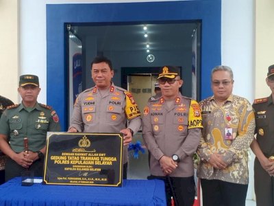 Kunker ke Polres Kepulauan Selayar, Kapolda Sulsel Resmikan Gedung Tatag Trawang Tungga