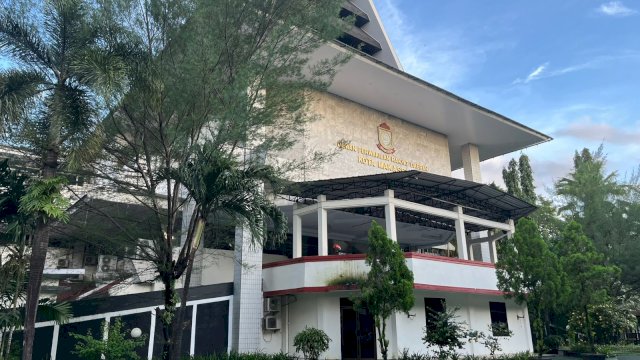 Gedung DPRD Kota Makassar, Jalan AP Pettarani.