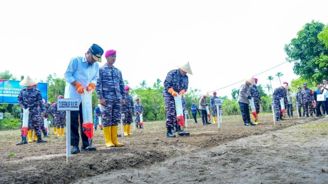 Dampingi KASAL Kunker di Takalar, Gubernur Sulsel: Pemprov Siap Sinergi Dukung Ketahanan Pangan