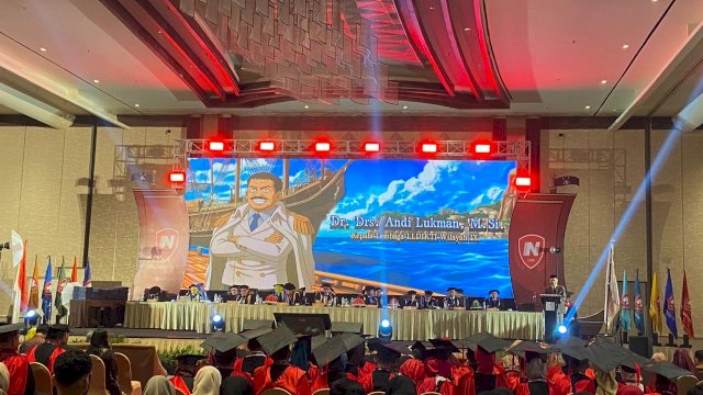 Wisuda ala Bajak Laut, ITB Nobel Indonesia Ajak Wisudawan Temukan &lsquo;One Piece&rsquo; Hidupnya