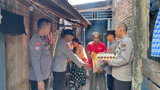 Satbinmas Polres Kepulauan Selayar Salurkan Bantuan Sosial untuk Warga, Pererat Kemitraan dengan Masyarakat