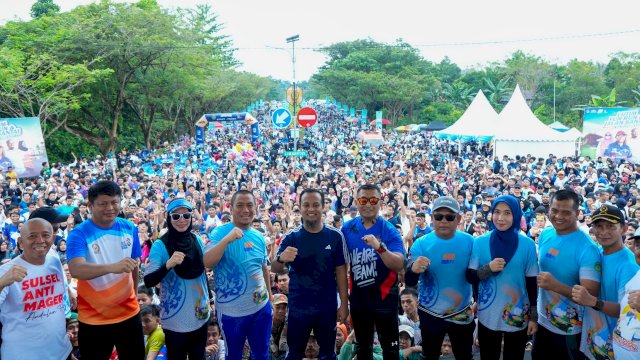Gubernur Andi Sudirman Sulaiman Lepas Puluhan Ribu Peserta Fun Run Luwu Timur 2025 dan Anti Mager Sulsel