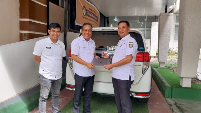 Plt Sekwan DPRD Makassar Benahi Kantor dan Terima Fasilitas Inventaris dari Pejabat Lama
