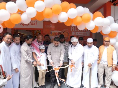 Almaz Fried Chicken Buka Cabang di Ratulangi Makassar, Dorong Ekonomi Umat dan Serap Tenaga Kerja Lokal