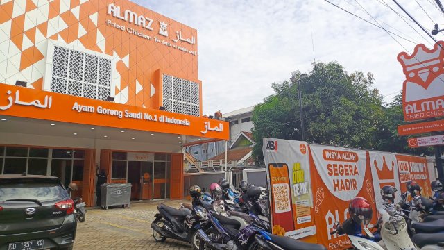 Renovasi Hampir Rampung, Almaz Fried Chicken Siap Hadir di Jantung Kota Makassar