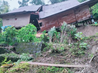 Tanah Bergerak Landa Dusun Bena&rsquo; Toraja, BPBD Sulsel Kirim Bantuan dan Koordinasi Penanganan