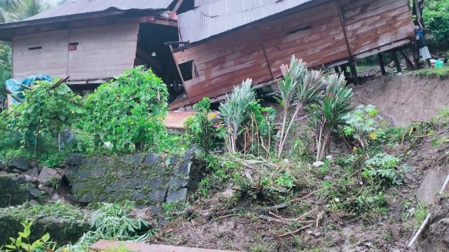 Tanah Bergerak Landa Dusun Bena&rsquo; Toraja, BPBD Sulsel Kirim Bantuan dan Koordinasi Penanganan
