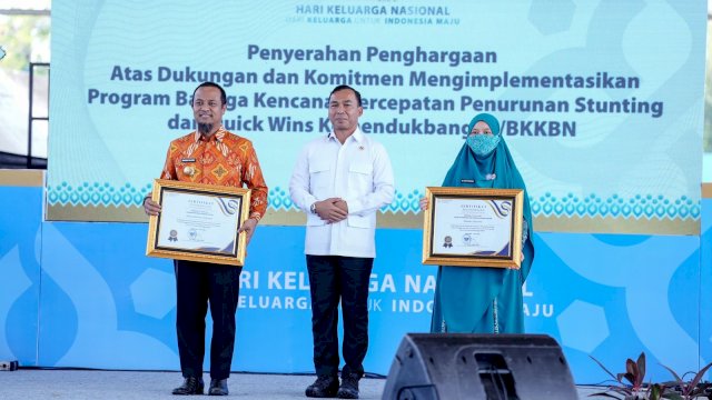 Berhasil Turunkan Angka Stunting, Pemprov Sulsel Raih Penghargaan Quick Wins dari Kemendukbangga/BKKBN