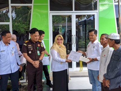Pemkab Sinjai Kembali Salurkan Bantuan Alsintan untuk Petani