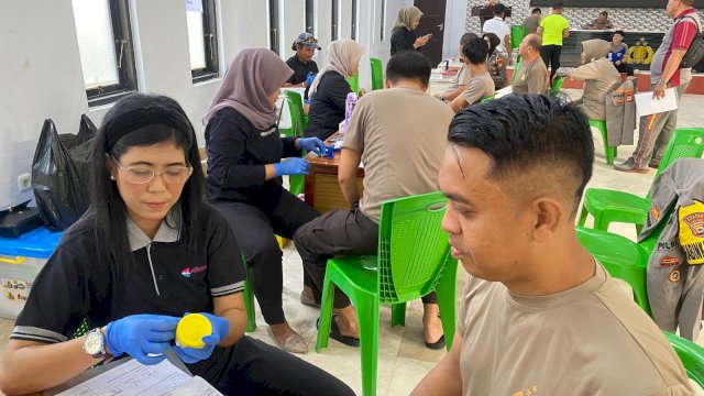 Biddokkes Polda Sulsel Lakukan Pemeriksaan Kesehatan Berkala Bagi Personel Polres Kepulauan Selayar